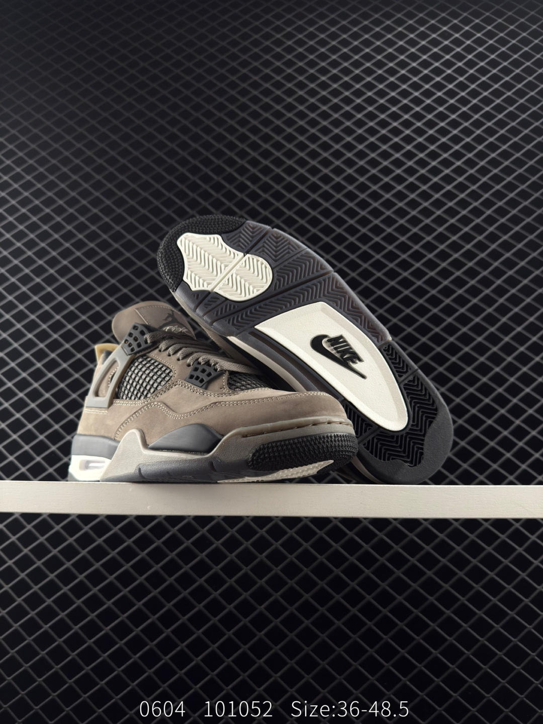 Nike SB x Air Jordan 4 Retro 